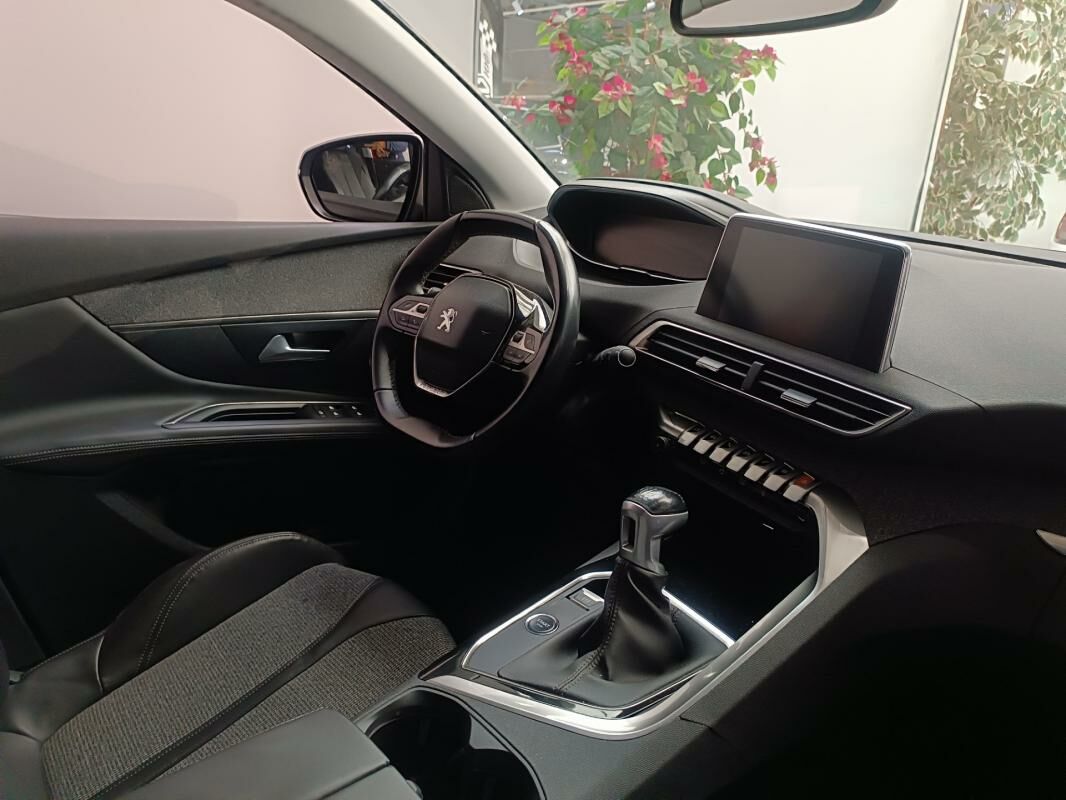  3008  3  à vendre