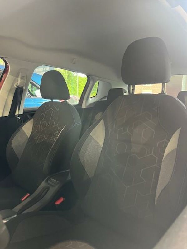  2008  4  à vendre