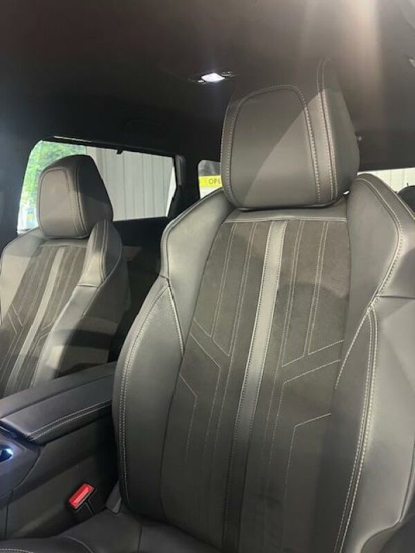  5008  6  à vendre
