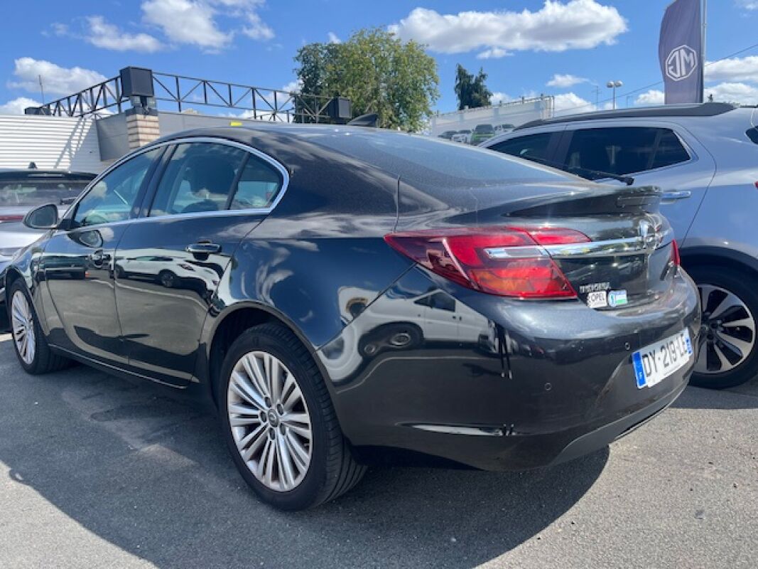  Insignia  3  à vendre