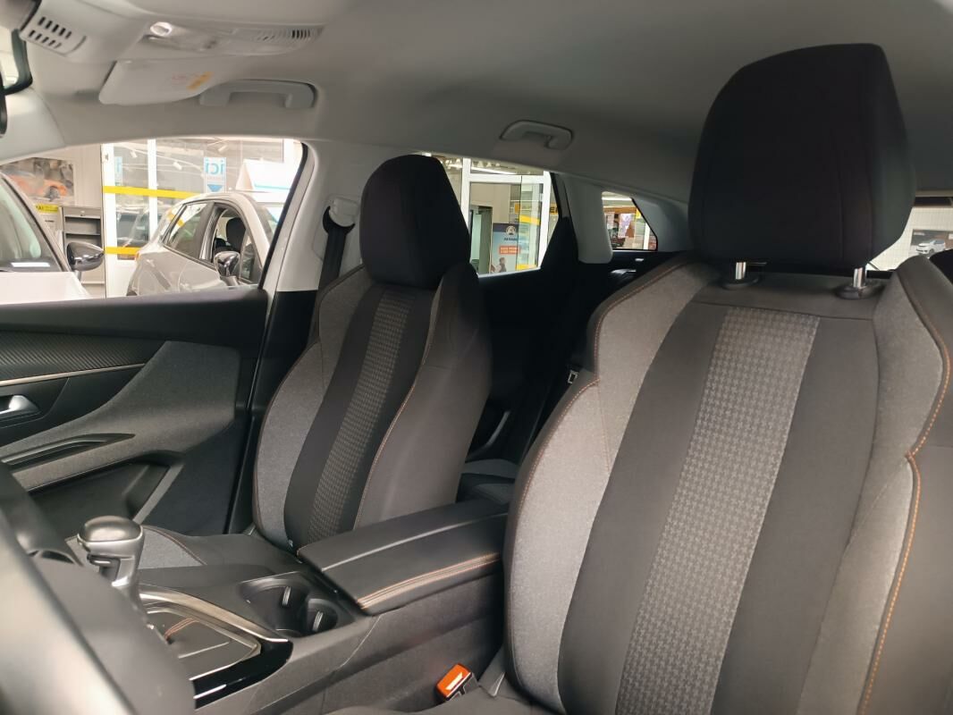  3008  4  à vendre