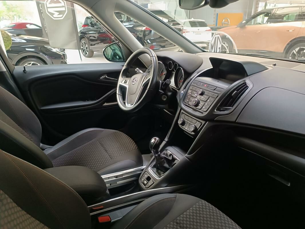  Zafira Tourer  3  à vendre