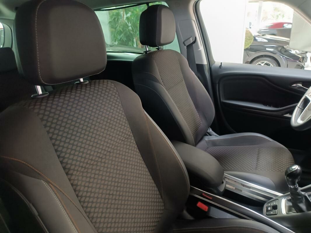  Zafira Tourer  4  à vendre