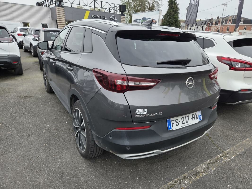 Grandland X  2  à vendre
