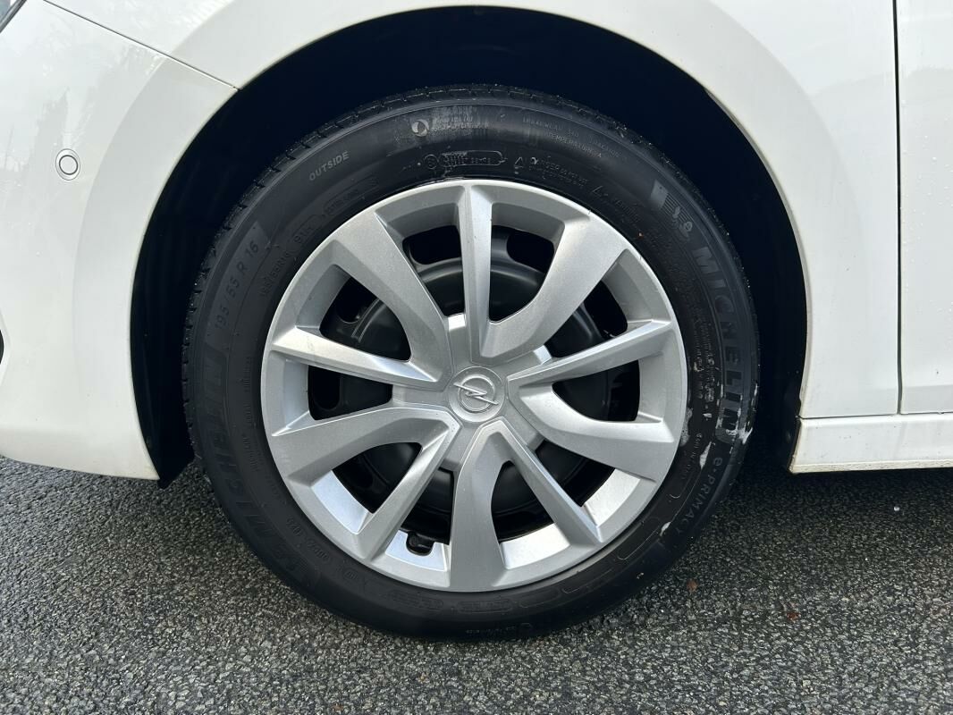 Corsa  4  à vendre
